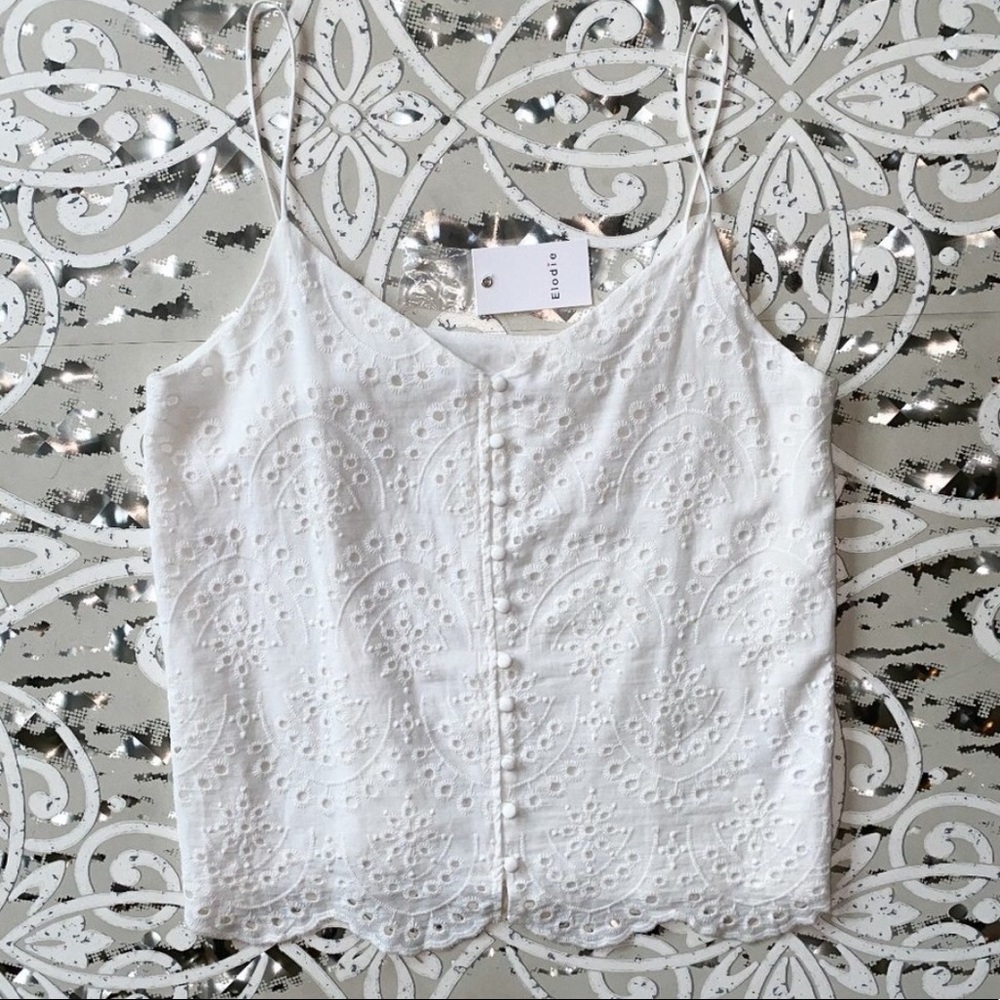 ELODIE NWT White Eyelet Button Down Scallop Tank